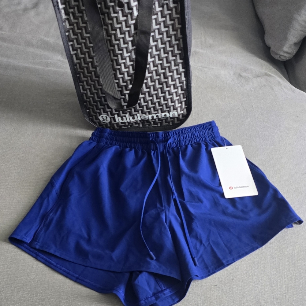NWT/bag Lululemon Short Bundle Size 4 & Small Great Colors - Picture 5 of 9